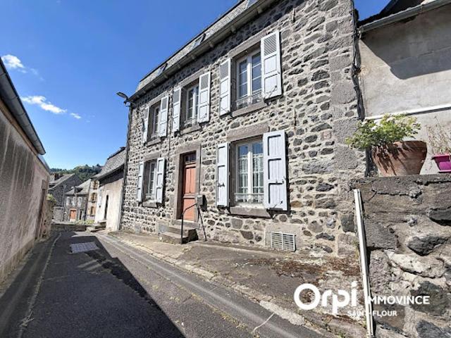 Vente Maison 8 pièces 180 m2 Murat
