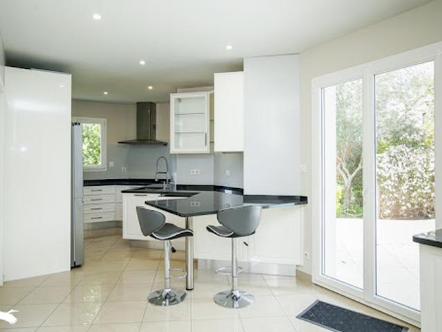 Vente Maison 8 pièces 180 m2 Notre Dame d'Oé