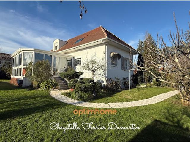 Vente Maison 8 pièces 180 m2 Carbon Blanc