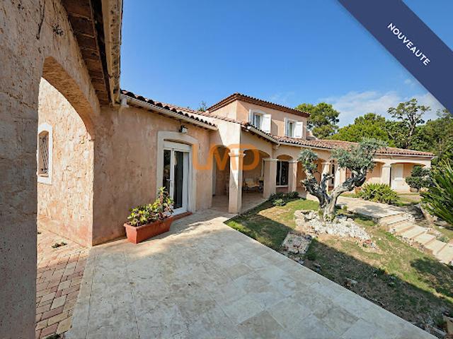Vente Maison 8 pièces 180 m2 Draguignan
