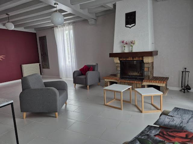 Vente Maison 8 pièces 180 m2 Escurolles