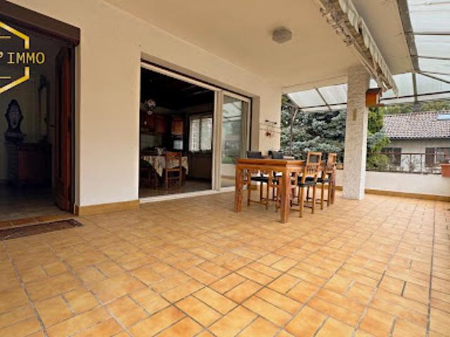 Vente Maison 8 pièces 180 m2 Gieres