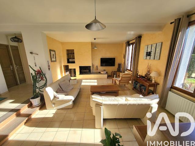 Vente Maison 8 pièces 180 m2 Jouy en Josas