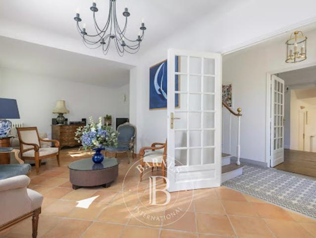 Vente Maison 8 pièces 180 m2 La Garenne Colombes