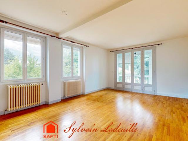 Vente Maison 8 pièces 180 m2 Le Bugue