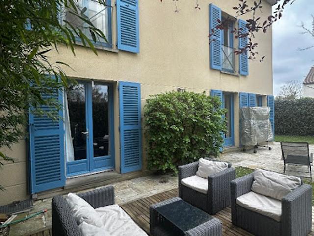 Vente Maison 8 pièces 180 m2 Les Loges en Josas