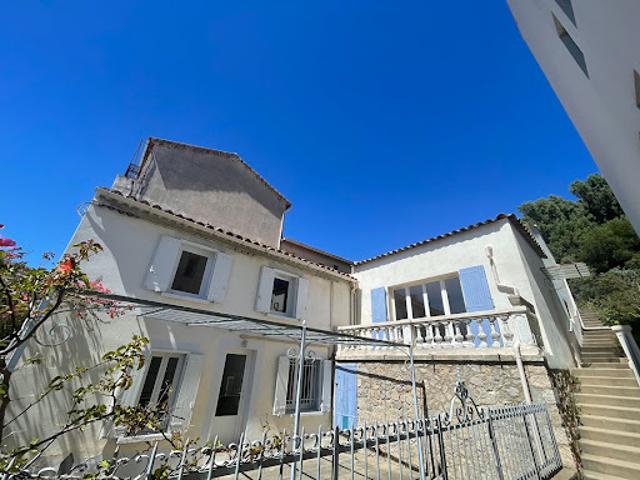 Vente Maison 8 pièces 176.8 m2 Saint Mandrier sur Mer