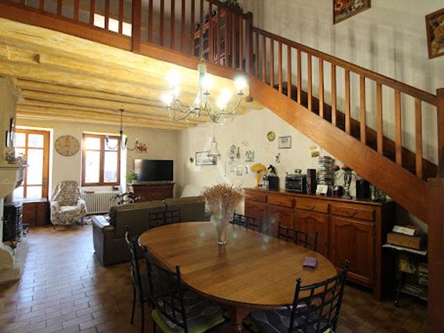 Vente Maison 8 pièces 180 m2 Villebarou