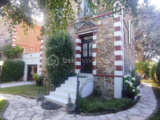 Vente Maison 8 pièces 180 m2 Villemomble