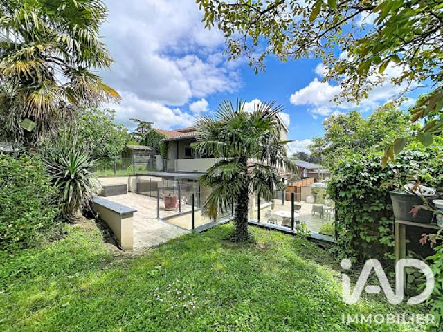 Vente Maison 8 pièces 180 m2 Vourles