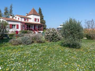 Vente Maison 8 pièces 181 m2 Cahors