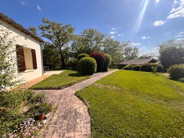 Vente Maison 8 pièces 181 m2 Castelnau sur Gupie