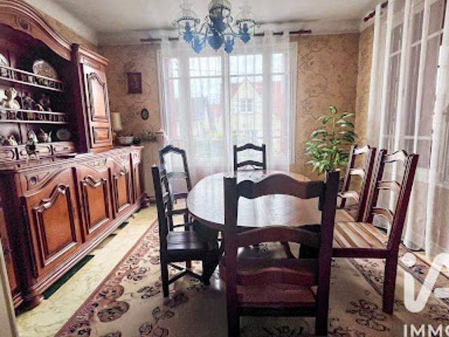 Vente Maison 7 pièces 182 m2 Roissy en Brie