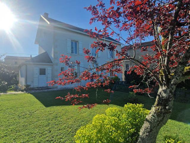 Vente Maison 8 pièces 183 m2 La Crèche