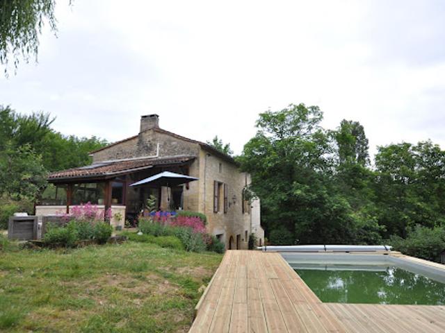 Vente Maison 8 pièces 183 m2 Le Tourne