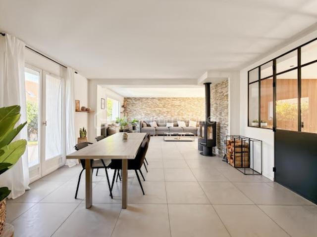 Vente Maison 8 pièces 183 m2 Saint Germain lès Corbeil
