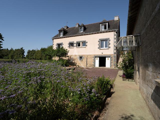 Vente Maison 8 pièces 194 m2 Ménéac
