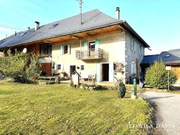 Vente Maison 8 pièces 194 m2 Lescheraines
