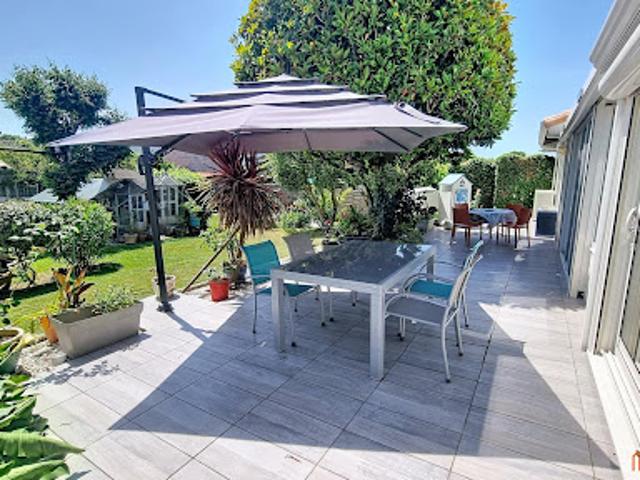 Vente Maison 8 pièces 195 m2 Meschers sur Gironde