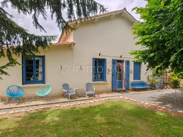Vente Maison 8 pièces 195 m2 Chef Boutonne