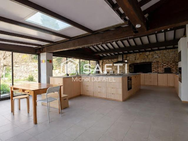 Vente Maison 8 pièces 195 m2 Claviers