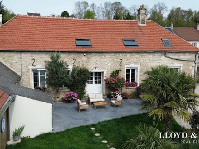 Vente Maison 8 pièces 195 m2 Crepy en valois