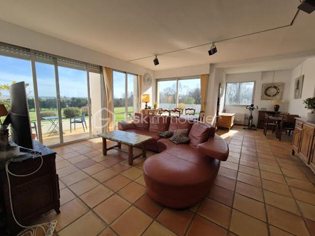 Vente Maison 8 pièces 195 m2 Fleurance