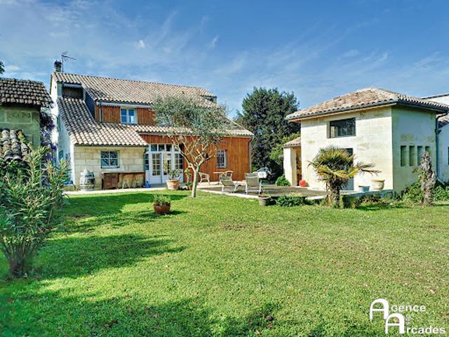 Vente Maison 8 pièces 195 m2 Génissac