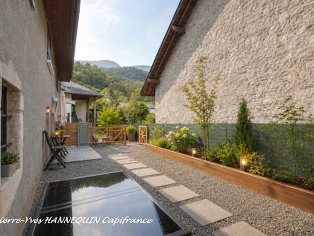 Vente Maison 8 pièces 195 m2 Giez