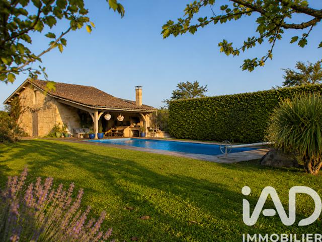 Vente Maison 8 pièces 195 m2 Lussac