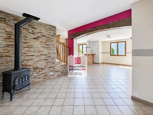 Vente Maison 8 pièces 195 m2 Ugine