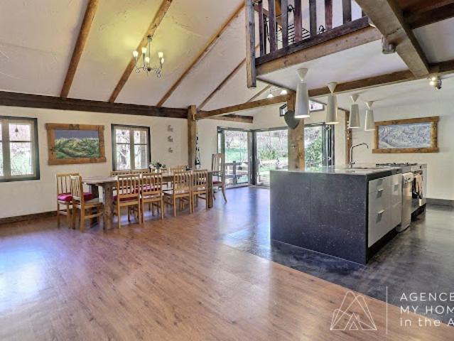 Vente Maison 8 pièces 195.34 m2 Saint Jean d'Aulps