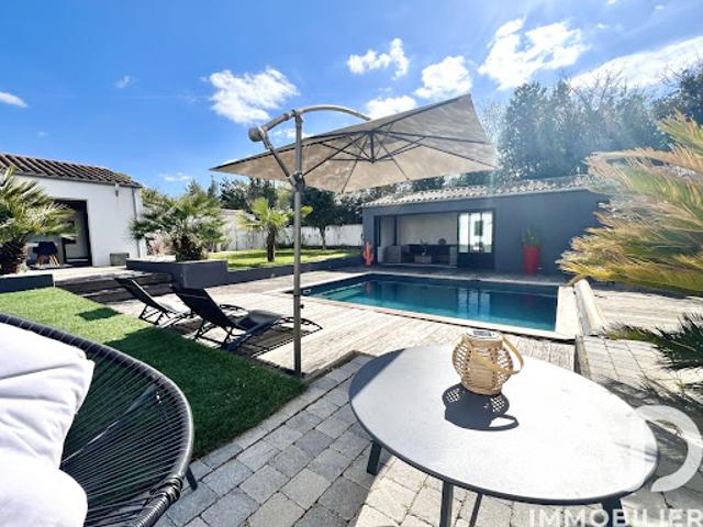 Vente Maison 8 pièces 196 m2 Bourgneuf
