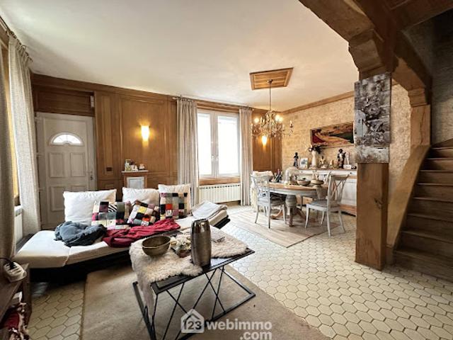 Vente Maison 8 pièces 196 m2 Crécy sur Serre