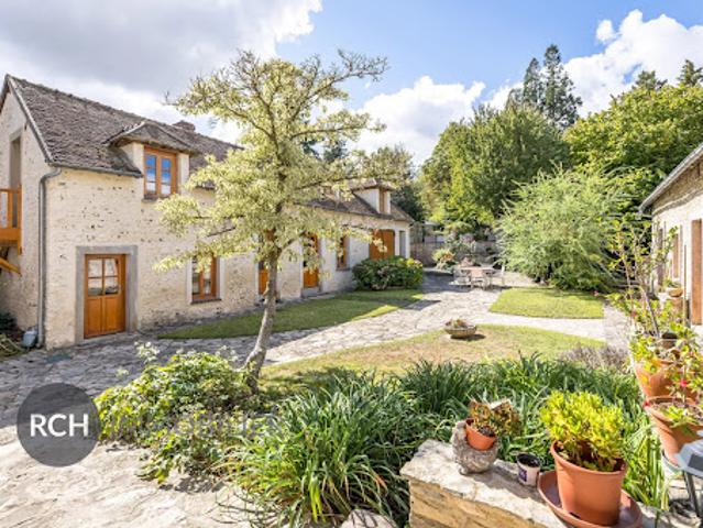 Vente Maison 8 pièces 196 m2 Houdan