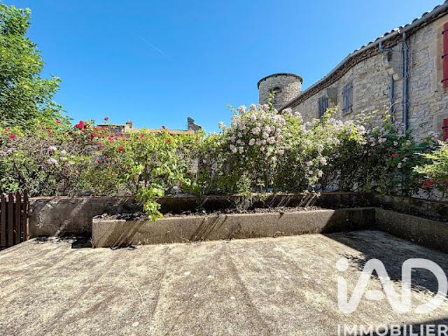 Vente Maison 8 pièces 196 m2 Saint Georges de Luzençon
