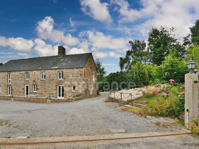 Vente Maison 8 pièces 196 m2 Sougéal