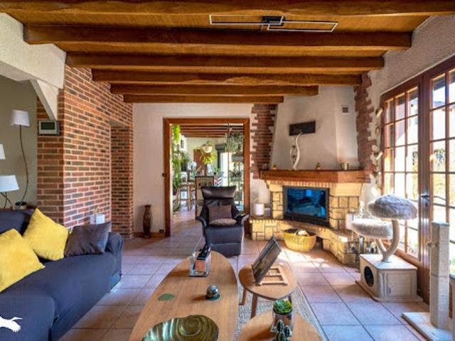 Vente Maison 8 pièces 197 m2 Castelsarrasin