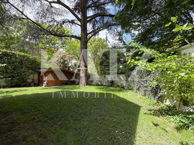 Vente Maison 8 pièces 197 m2 Garches