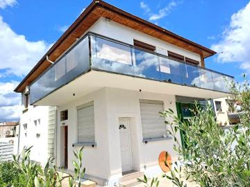 Vente Maison 8 pièces 197 m2 Lyon 8ème