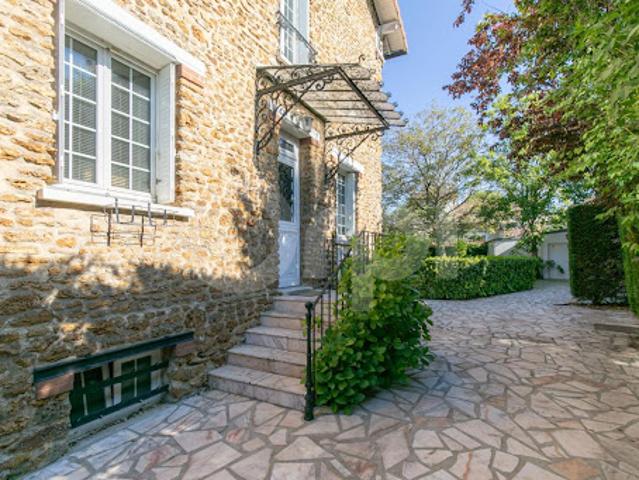 Vente Maison 8 pièces 197 m2 Sucy en Brie
