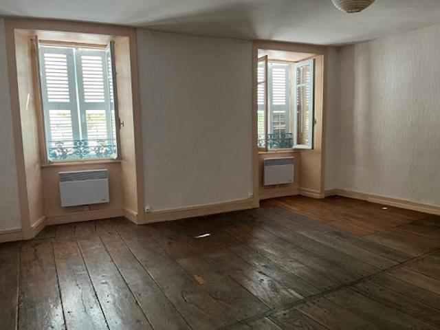 Vente Maison 8 pièces 198 m2 Bellac