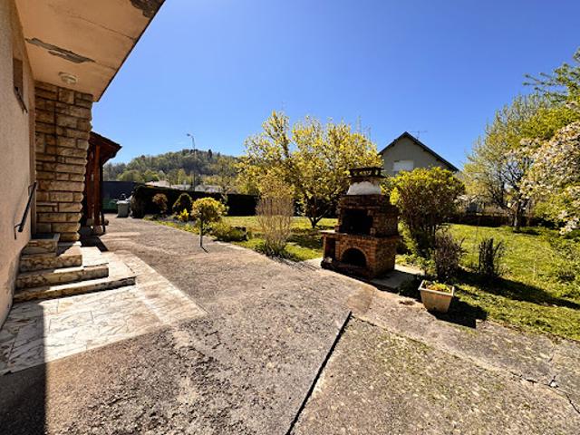 Vente Maison 8 pièces 198 m2 Lons le Saunier