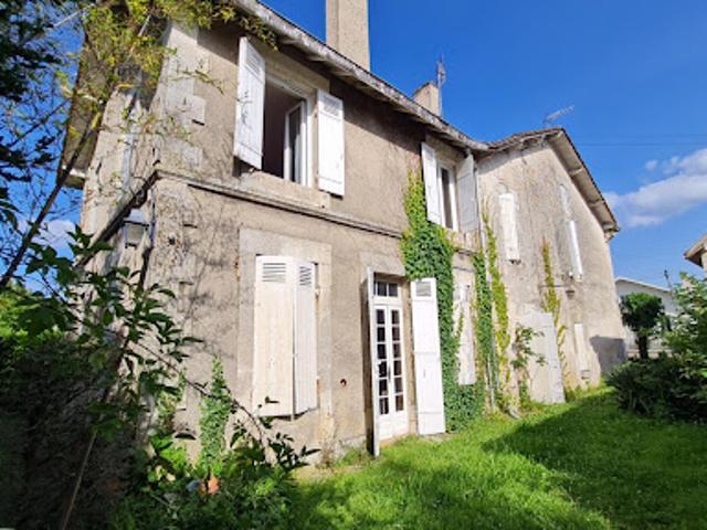 Vente Maison 8 pièces 199 m2 Mussidan