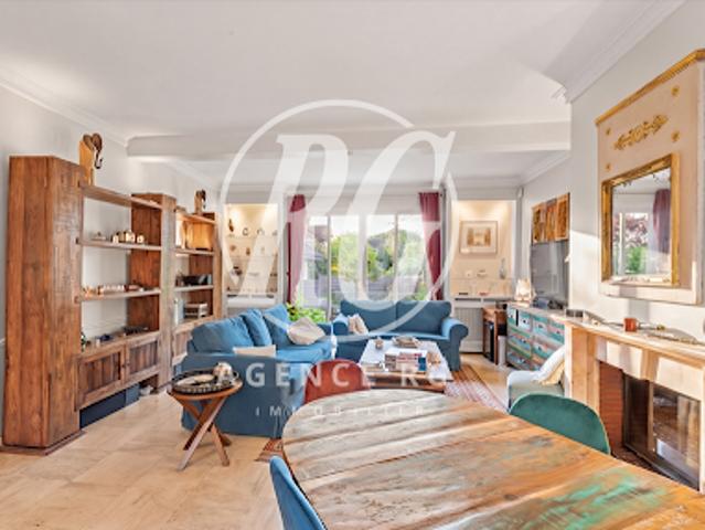 Vente Maison 8 pièces 190 m2 Garches