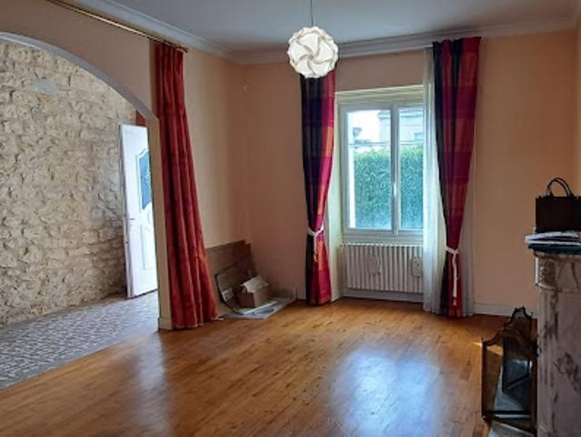 Vente Maison 8 pièces 190 m2 Saint Yrieix sur Charente