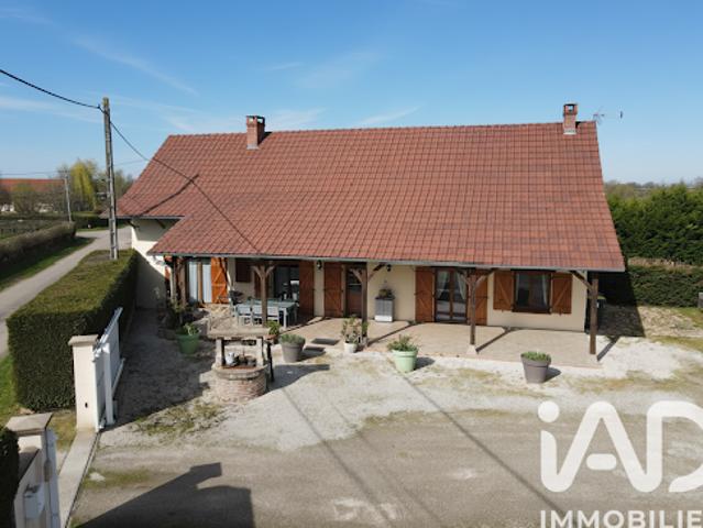 Vente Maison 8 pièces 190 m2 Simard