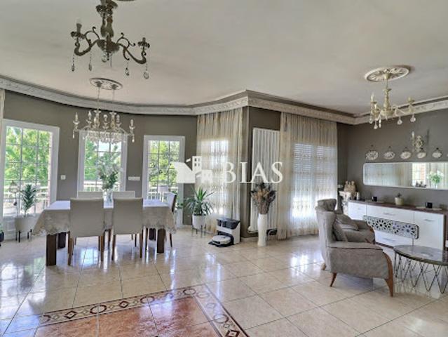 Vente Maison 8 pièces 191 m2 Louviers
