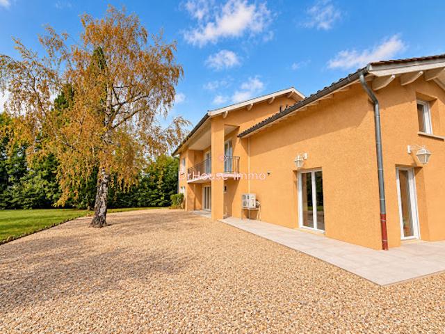 Vente Maison 8 pièces 192 m2 Fareins