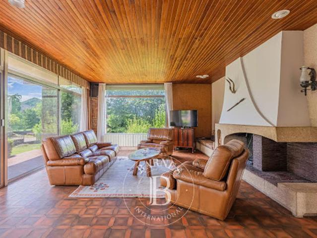 Vente Maison 8 pièces 192 m2 Saint Etienne de Crossey